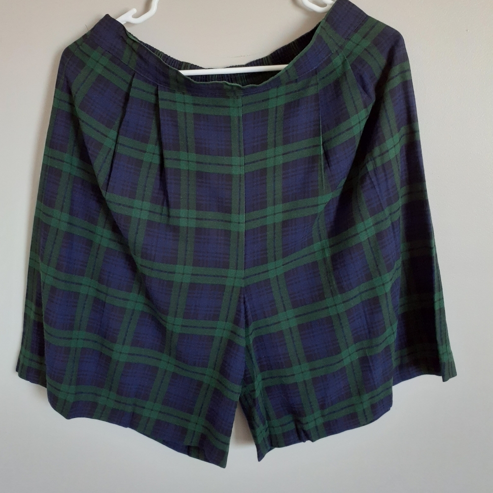 High Waisted 90s Flat Front Plaid Shorts, Sz 10